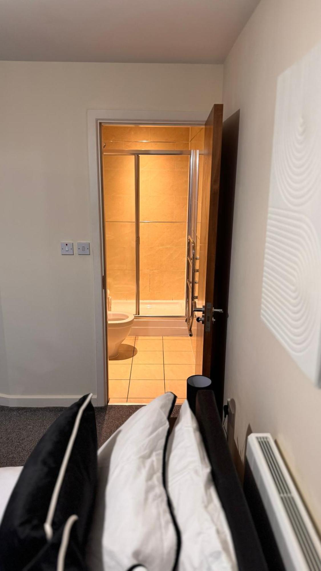 Am Apartments Bradford  Luaran gambar
